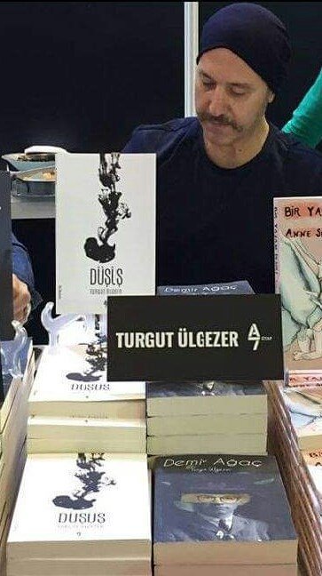 İstanbul Liman Başkanlığı'nda görev yapan sendikamızın üyesi Denizcilik Sörvey Mühendisi Kaptan Turgut ÜLGEZER'in 2. romanı Düşüş yayınlanmıştır. Üyemizin 1. romanı Demir Ağaç'ta olduğu gibi Düşüş'ün de büyük bir yankı uyandıracağına olan inancımız tamdır.