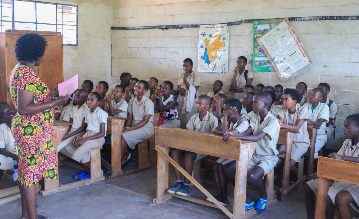 NewGenerationBu's tweet photo. une année scolaire qui finit bien

c'était de la joie qui pouvait se lire sur le visage de nos enfants qui ont eu ce matin les résultats de fin d'année scolaire nous leur disons felicitations et nous leur souhaitons bonne vacance https://t.co/XHRH2clkjt