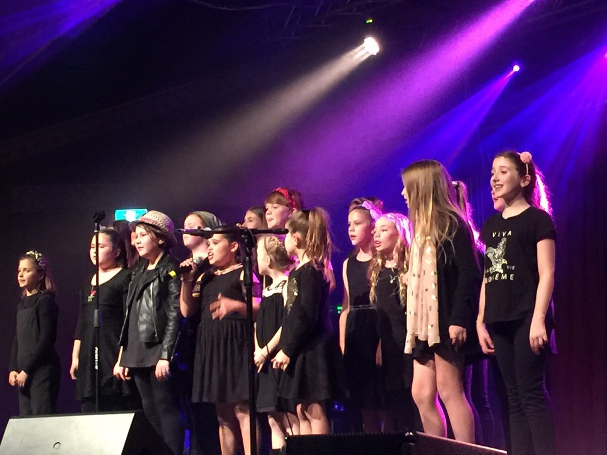 jojop72's tweet photo. @AnthonyCallea WOW what an AMAZING show you put on tonight l was blown away from start to finish l loved you having these young girls with you they were awesome great voices l wish them all well https://t.co/DUr9pcSFII