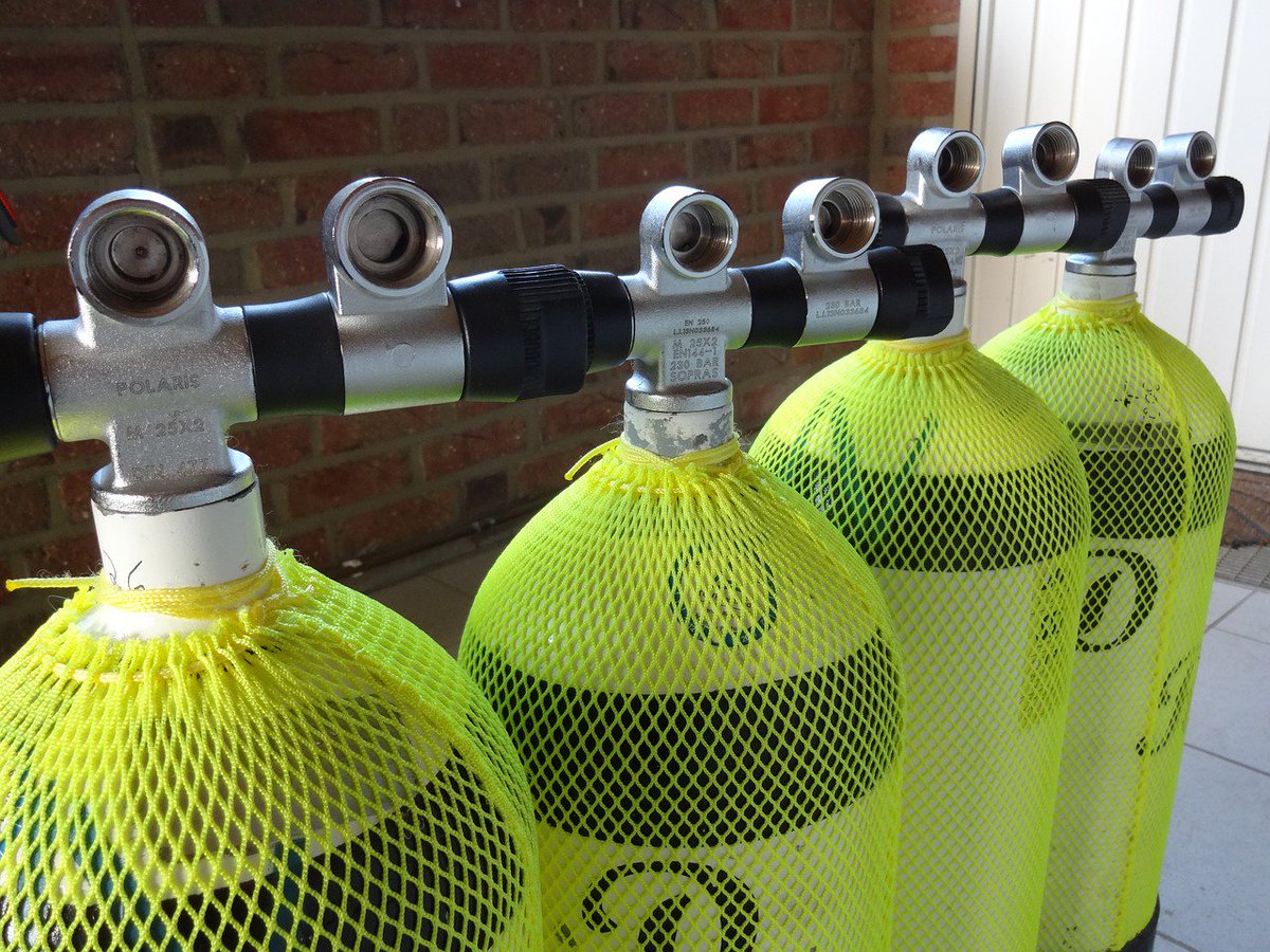FireSafeInt's tweet photo. Come to us for air cylinder testing and refilling. We'll provide you with the necessary certificates to prove that you have met the legal requirements. Make and enquiry here: https://t.co/KGu1ekbP2N  
#AirCylinderRefilling #AirCylinderTesting #BreathingEquipment https://t.co/JPTDuZeuFz