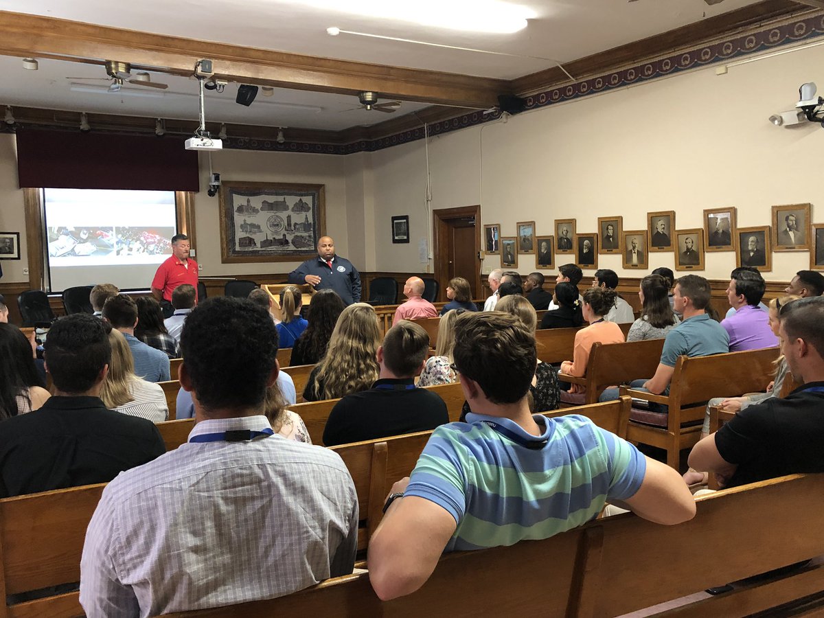 kate2pointoh's tweet photo. Mayor @danrivera01843 and Fire Chief @Bfmorty meeting with @nationalgridus students on the #mvgasfires emergency response and recovery efforts and their partnerships with National Grid during that time. https://t.co/zIRExDJpuh