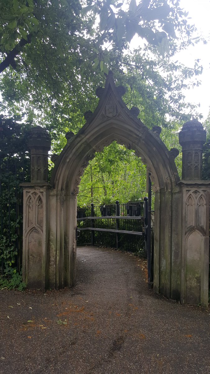 snoopysue71's tweet photo. A beautiful walk through the Quarry #Shrewsbury and The Dingle, Shrewsbury's Enchanted Garden 
#Colours #Happy 
 🍃🌸🍃 https://t.co/51uNtERMwu