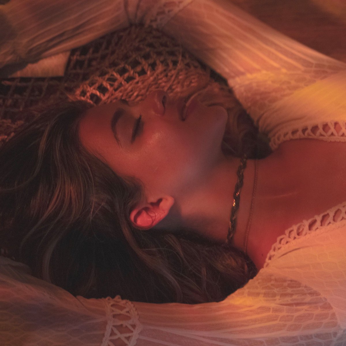 CarlaMauriClubO's tweet photo. YA PUEDEN VER EL NUEVO VIDEO #maurifans ¡Ayúdennos compartiéndolo!
Carla Mauri - Fuchsia From The Sun https://t.co/WvIWRE1tpn vía @YouTube https://t.co/K2iaVId5dA