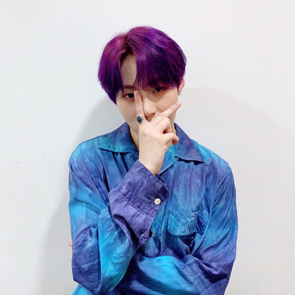 [☁]

하늘 여러분들의 응원 덕분에 어깨가 으쓱 ✨
오늘 하루도 하늘 덕분에 행복한 구르미 입니다💜

#하성운 #HASUNGWOON