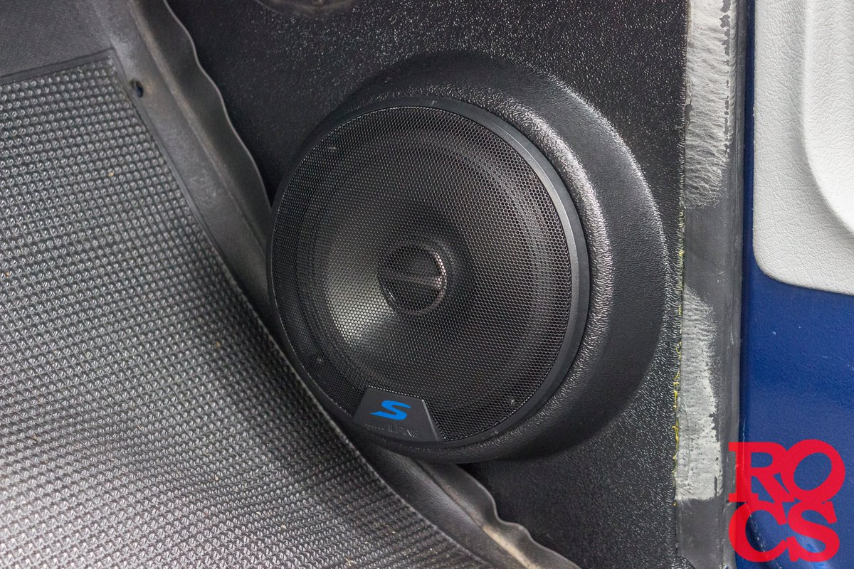 rocscarstereo's tweet photo. Keeping that classic look in this 1972 Chevy C10 with a Retro but with Bluetooth capabilities and Alpine speaker and KICKER amp.
#Caraudio #TexasTrucks #Chevy #C10 #Stereo #Speakers #CruiseToYourTunes #ChevyTrucks #Amplifier #Bassknob #Mic #12volt https://t.co/mvZYfW5RxT