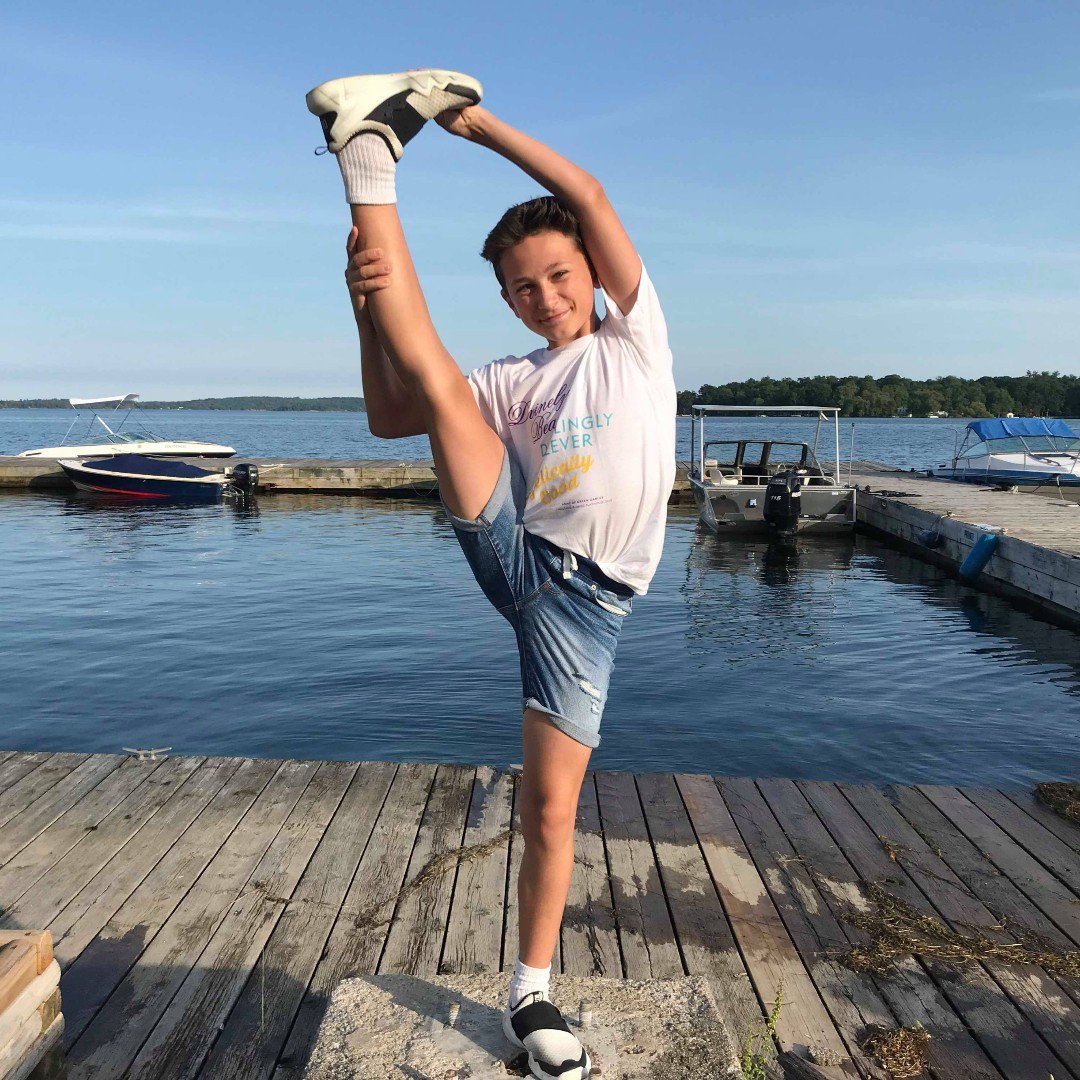 TIPlayhouse's tweet photo. We asked members of our children's chorus to model Anne T-shirts... this is what happened. #TIPAnne #flexible https://t.co/rlMIPR6RZZ