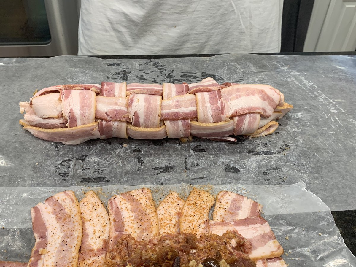 Rapoza_RK's tweet image. This is how we roll #baconexplosion   Some serious #BBQ fun.  Yes it tastes better than it looks!  #vegansbeware