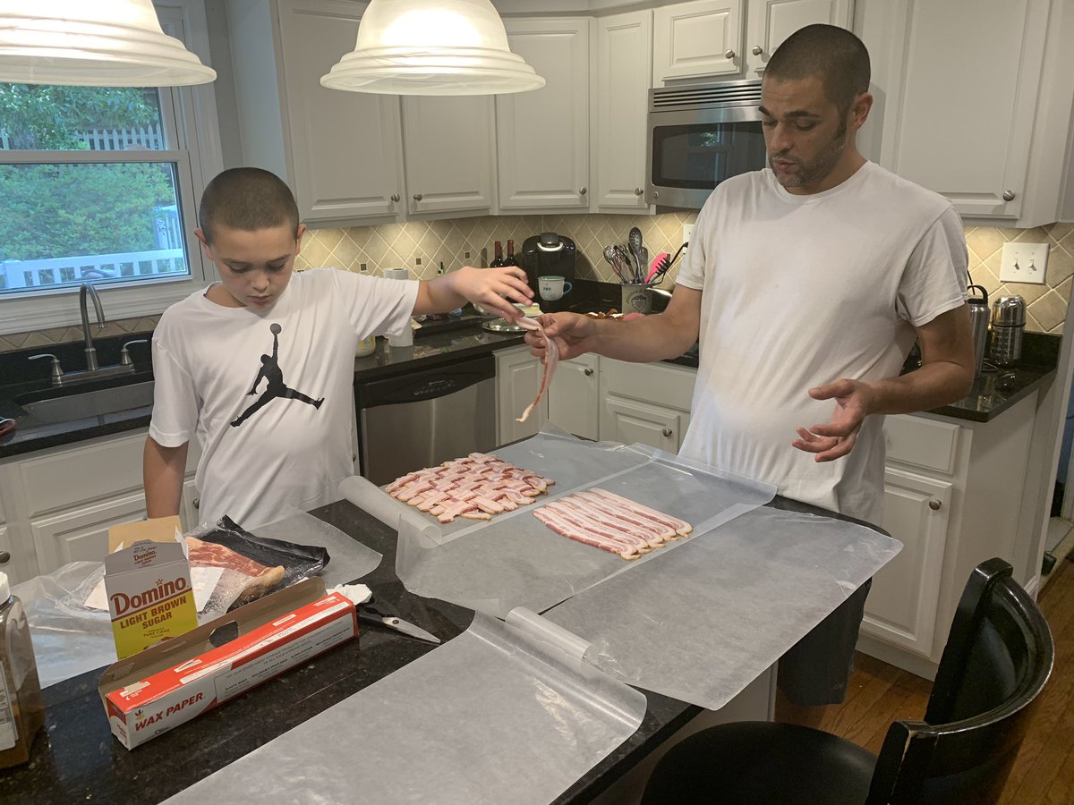 Rapoza_RK's tweet image. This is how we roll #baconexplosion   Some serious #BBQ fun.  Yes it tastes better than it looks!  #vegansbeware