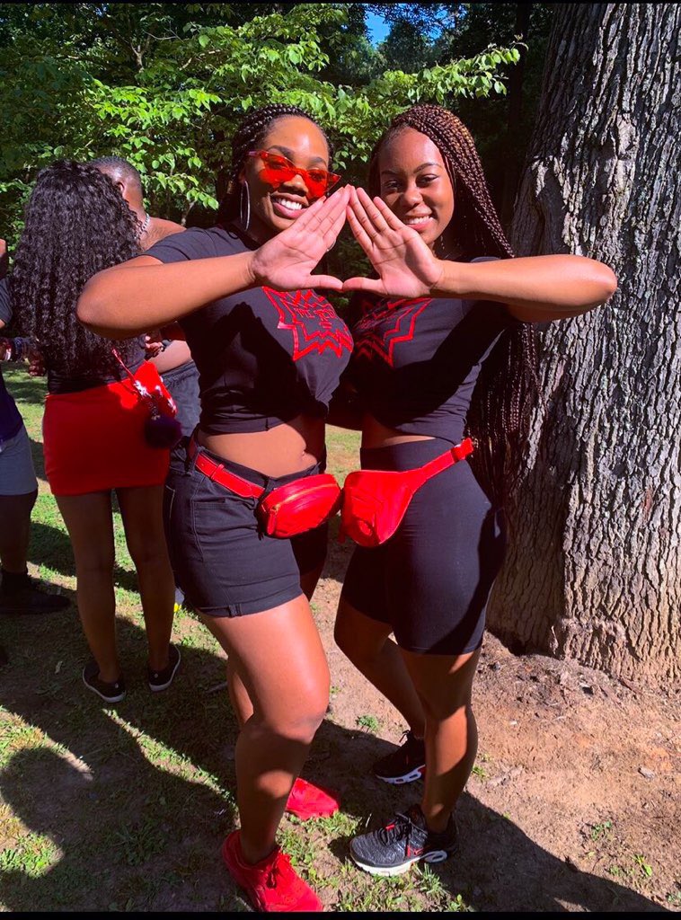 DesilusDesigns's tweet photo. Special thank you to @sigepzetas &amp; @midst1975 for their continuous support 💯🙏🏾 For any printing needs don’t hesitate to contact us! @atlgreekpicnic1
#DesilusDesigns #FBF #AGP2019 #AGP2K19 #SigEpZetas #MuIotaDeltas #SupportBlackBusiness  #ApparelPrinting #UCFZetas #UCFDeltas https://t.co/cyigiOKHwM