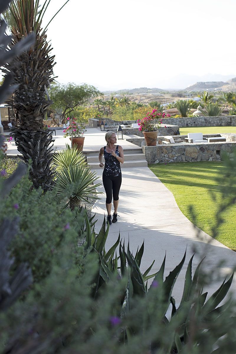 LifestyleInCabo's tweet photo. Why drive to the gym when there are activities all over Los Cabos to keep you entertained and fit? My wife Stephanie loves jogging, swimming in the pool, yoga, and the many options she can enjoy around the area.
#LifestyleInCabo #PalmillaLivingCabo #ComeToCabo #LosCabos https://t.co/fvnqAQ3zXz