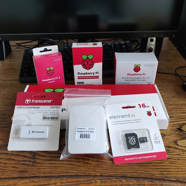 julesvanroe's tweet image. I was hungry for some pi #raspberrypi #raspberrypi3bplus #makersgonnamake ift.tt/2YR460u