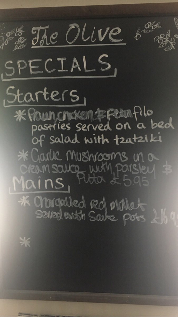 TheOliveLeeds's tweet photo. Itโs Friday at last ...Wine ๐ท , Prosecco ๐พ๐ฅ, beer ๐ป & cocktails ๐น ๐ธ await you at The Olive Chapel Allerton tonight... 0113 2691007 https://t.co/5TlbDdinbQ #friday #theweekend #northleeds #foodofleeds #studentsofleeds #peopleofleeds #ls7 https://t.co/7JXbyKzVkk