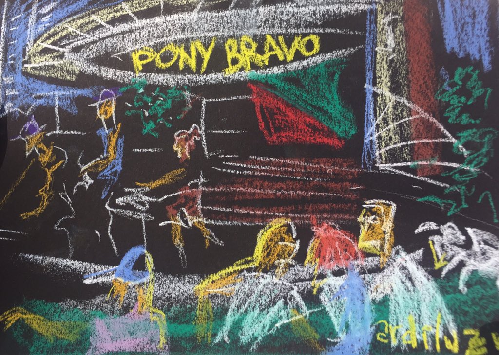 zuzenders's tweet photo. Con @Annibsweet y @ponybravo en #bbklive
#musikamarrazten #dibujandolamusica #drawingthemusic #zuzenders #MProjekt
@bilbaobbklive https://t.co/z3Zi4K9kIJ