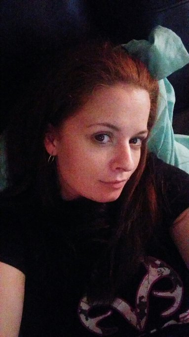 Just relaxin before work tonight. Hope everyone has a beautiful day. https://t.co/jbRg4ssRDj