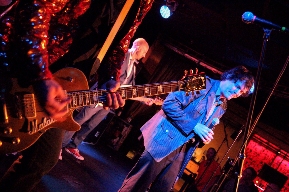 electric6's tweet photo. MINNEAPOLIS / ST PAUL TONIGHT! We at @TurfClubMN w/ @Shutt_solos ⚡️⚡️⚡️ #electricsix #kyleshutt #minneapolis #stpaul https://t.co/HUjBsJDS1f