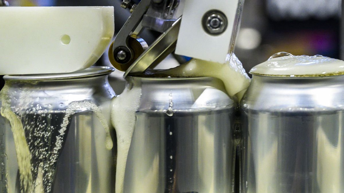 BrewdHQ's tweet photo. Interesting article → Gavin Newsom signed a law changing the definition of beer in California https://t.co/RODw2BfV9B https://t.co/laPRAW8jTJ