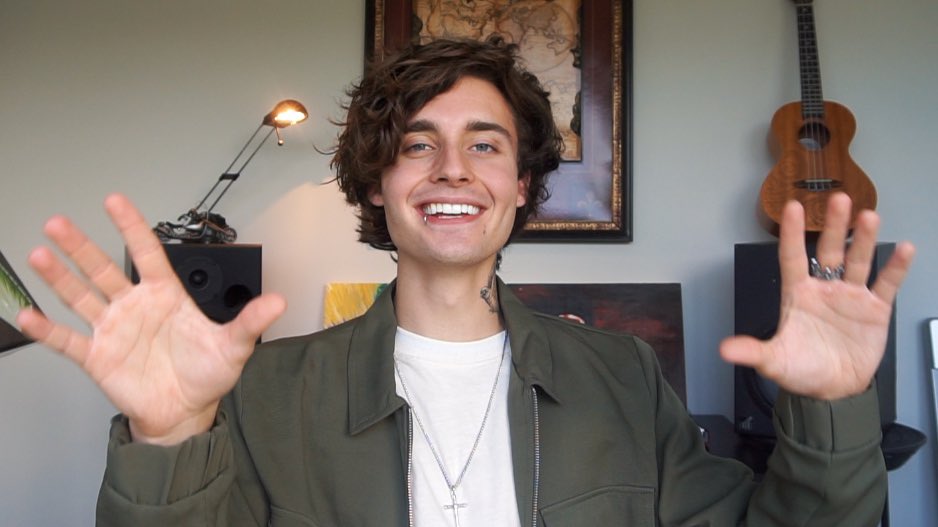 WeeklyChris's tweet photo. 7 Cheat Codes for Every Day Life https://t.co/nI8b0bwtaY https://t.co/EKVupaO6yh