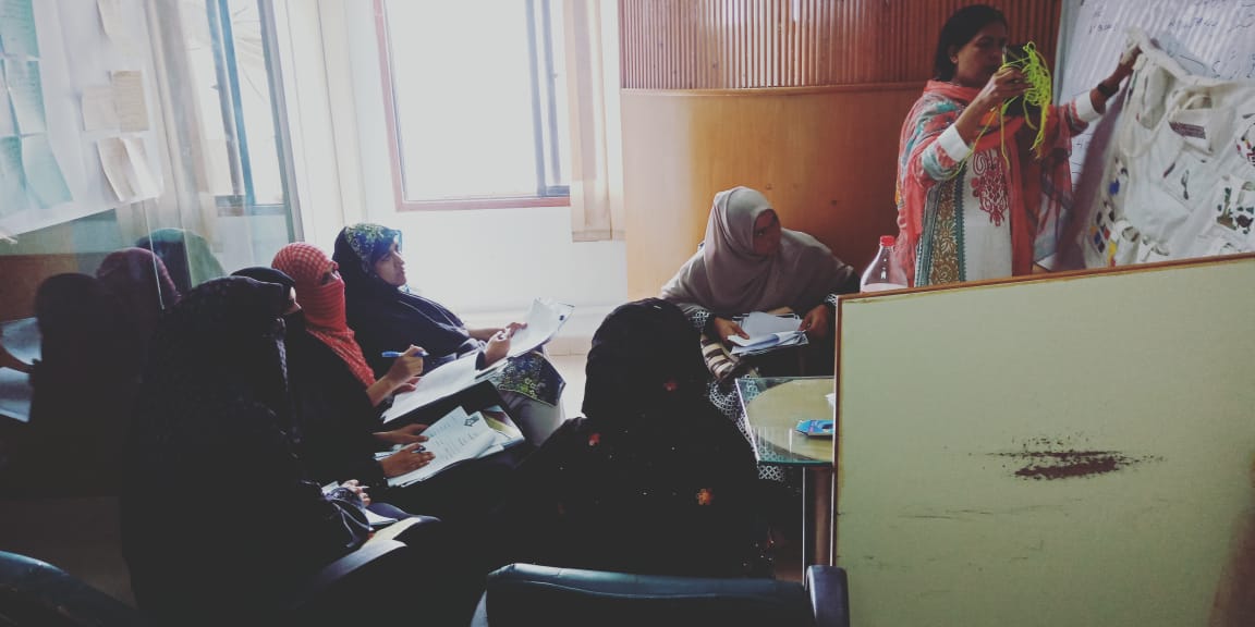 alightpakistan's tweet photo. NFE teachers' training was organized in Alight Karachi Office. Teachers were trained in Teaching Methods and Syllabus. Seven teachers attended the training.
#AlightPakistan
#TeachersTraining https://t.co/8ZkkCbdydH