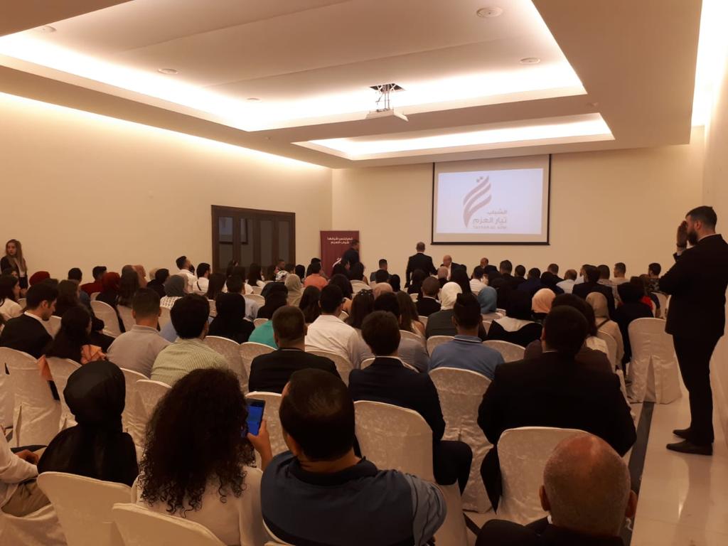 AzmYouth's tweet photo. لقاء حواري مع دولة الرئيس نجيب ميقاتي بحضور مسؤول الشباب في تيار العزم في لبنان الاستاذ ماهر ضناوي بمشاركة مسؤولي الملفات، رؤساء اللجان، منسقي الجامعات الخاصة و الرسمية، و مجموعة التواصل الإجتماعي في القطاع ومجموعة التثقيف السياسي وبمشاركة عدد من الكوادر والمنتسبين
@Najib_Mikati https://t.co/shkHRy7Mmd