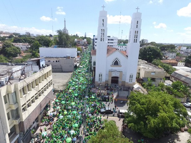 ramonrppbobina's tweet photo. Guerra avisada no mata Soldados. El liderazgo se transformó en una caja de cristal en RD después de #MarchaVerde este Domingo #ElCibaoMarcha y será una muestra de lo que la personas están deseando. Cada vez mas me convenzo que Marcha Verde nació la oposición de derrotar a DM. https://t.co/RKTLuhTZME