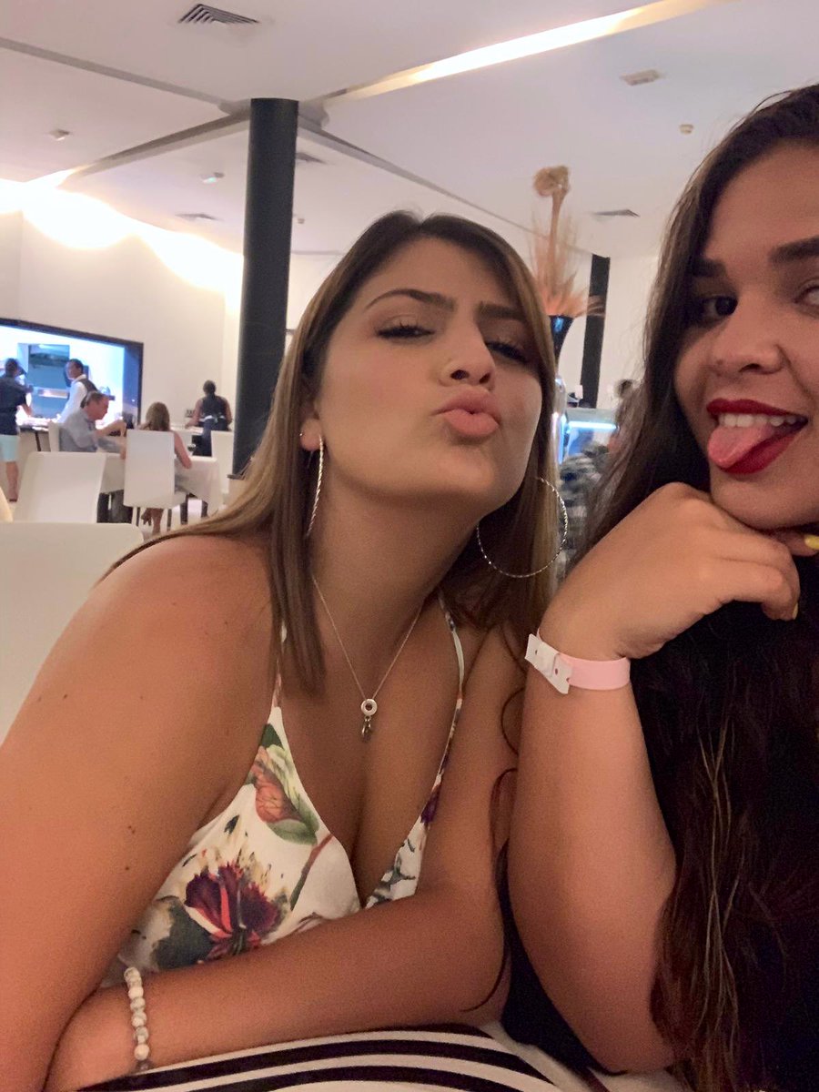 koral_koky's tweet photo. “Solo diré que me encanto reencontrarme con parte mis mejores amigas” #Koralys21stTrip #PuntaCana2019 https://t.co/h07gPn2xBR
