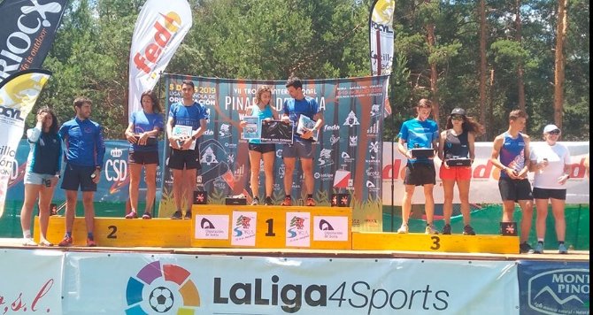 TheMedal1896's tweet image. ¡MARÍA PRIETO SE IMPONE EN SORIA!
En los #5days2019 @Maria_P98 se imponía en todas las pruebas y la general femenina, en masculino la general se la llevaba @paupis
@planorientacion @fedo_org 
#orientacion #orienteering #Soria 📷 @planorientacion