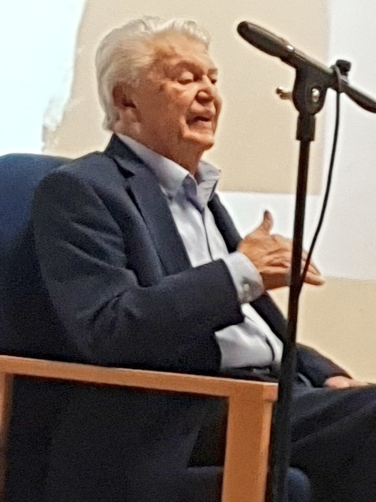 Aida_S_Haughton's tweet photo. #honoured 2 meet #Holocaust survivor #harryspiro who prefers #education over #revenge despite living through several #ConcentrationCamp #ThankYou @SHL_Academy @SrebrenicaUK #Srebrenica #Bosnia @helliepeebles1 @ymcans #BridgingTheDivide https://t.co/Ik5f0Xm6ci