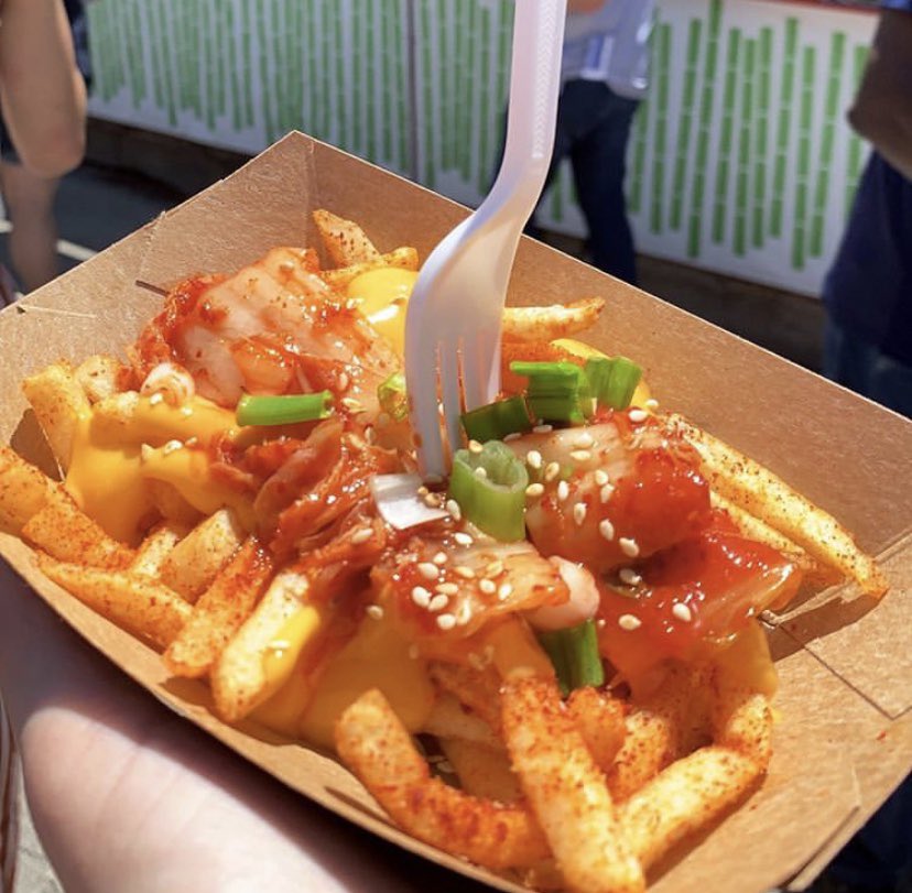 Kimcheesy Fry-Day 🍟🐼

📍Grant Park, Booth #15 (Jackson/Columbus)
🗓 Wednesday 7/10-Sunday 7/14
⏰ Wed-Fri 11am-9pm / Sat-Sun 10am-9pm

#tasteofchicago #yumdumtruck #kimcheesyfries