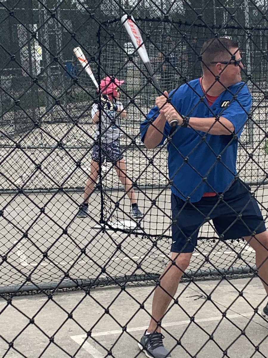 PinkBravesRD's tweet photo. #pinkbravesd spend some time hitting the sticks at the batting cages in TO⚾️💕 https://t.co/GSt6hAvO27
