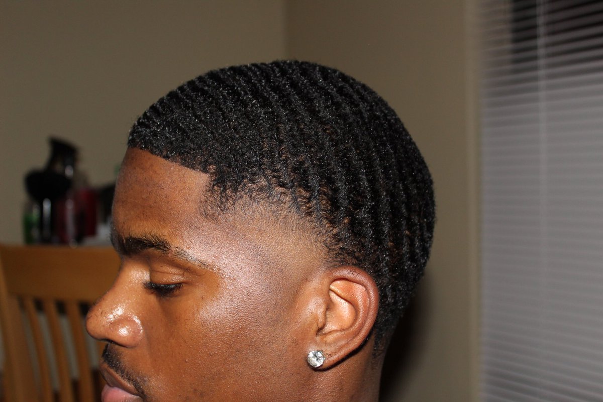 mattblends's tweet photo. If you’re an incoming freshman or you just don’t have a barber yet here in Nac hmu 💯💈 
@SFAQuestions 
#sfabarber #nacbarber #barber #sfa #sfa23 #sfa22 #sfa21 #sfa20 #sfa19 https://t.co/hmqpaE3xSa
