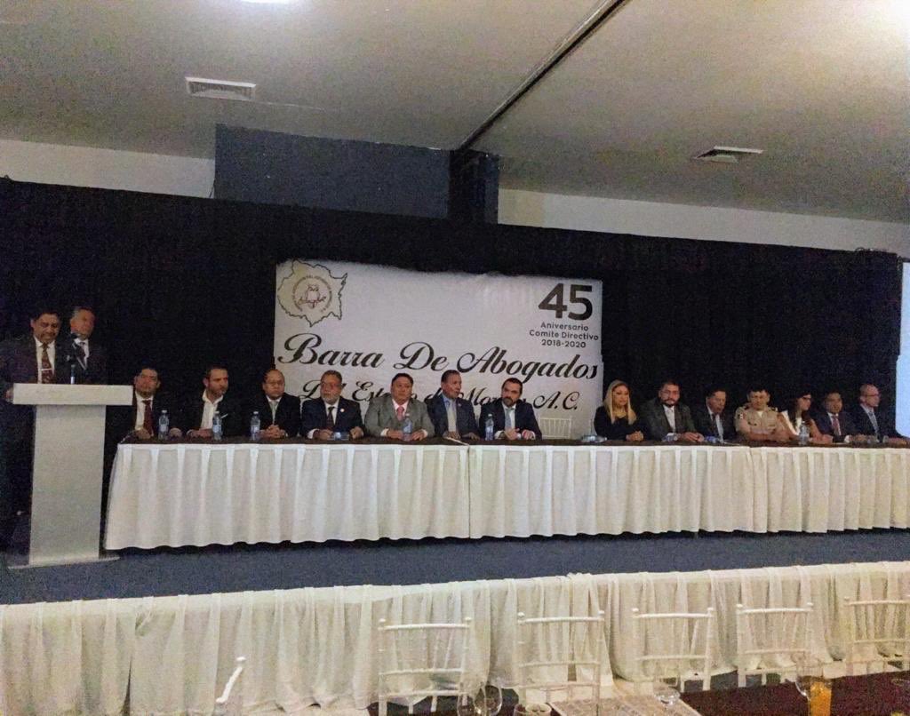 Agradecido con Comité Directivo de la #BarradeAbogados de #Morelos, por invitación para participación en la Celebración del #DiaDelAbogado, profesionales del derecho comprometidos con desarrollo del Estado, garantes de representatividad social y puentes para acceso a la justicia.