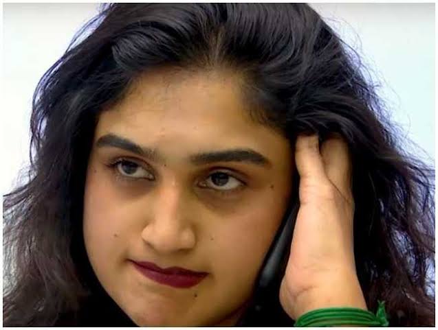 VanithaArmy's tweet photo. @LosliyaArmy இந்த கண்ணுக்கு நிகர் உலகில் வேரது உண்டோ https://t.co/noYsuv88pg