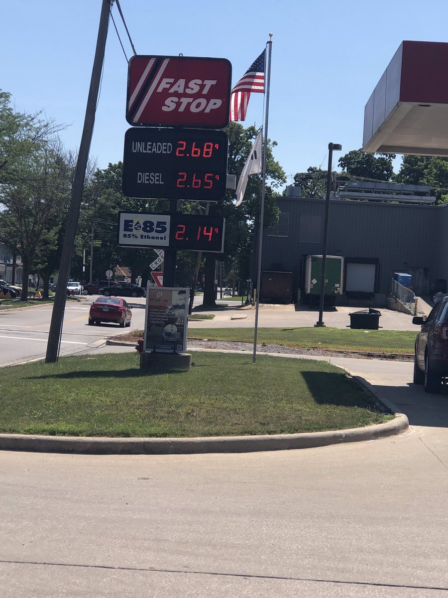 Come on out and take advantage of $0.24 off all gas products!! And don’t forget to grab a hotdog and a nice cold Kona Ice!