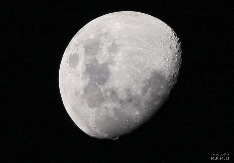bothacarol's tweet photo. Next week, July 16, we will be seeing a partial eclipse of the Moon from SA. Always a good idea to rekindle friendship with the Moon and hold on to that "handle" before such an event #Moon #moonlight #astronomy https://t.co/zezHu6tUTM