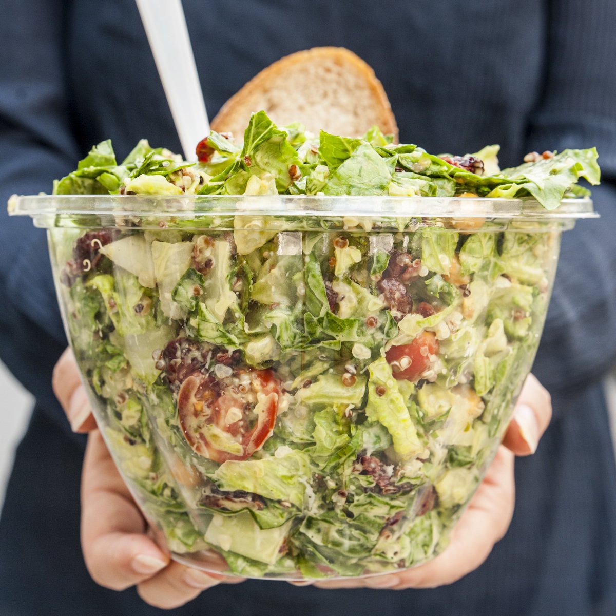 Chopt's tweet photo. Free salad Friday 🥗 Have you found your perfect bowl yet? Share what's in your #CustomerCraft below for a chance to win free salad!⠀⠀
⠀
Darren orders avocado, tri-color quinoa, grape tomatoes, cucumbers, cranberries, crispy chickpeas, and romaine with Mexican Goddess. https://t.co/SYlnAmpgNt