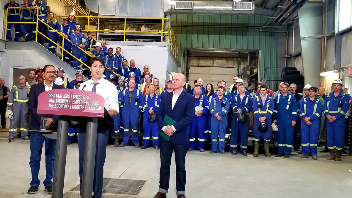 TransMtn's tweet photo. The Prime Minister visited #TransMountain’s #Edmonton Terminal today to chat with workers & highlight the importance of the Expansion Project. #BuildTM #TMX #pipelines #yeg https://t.co/VMVGPkVy0B
