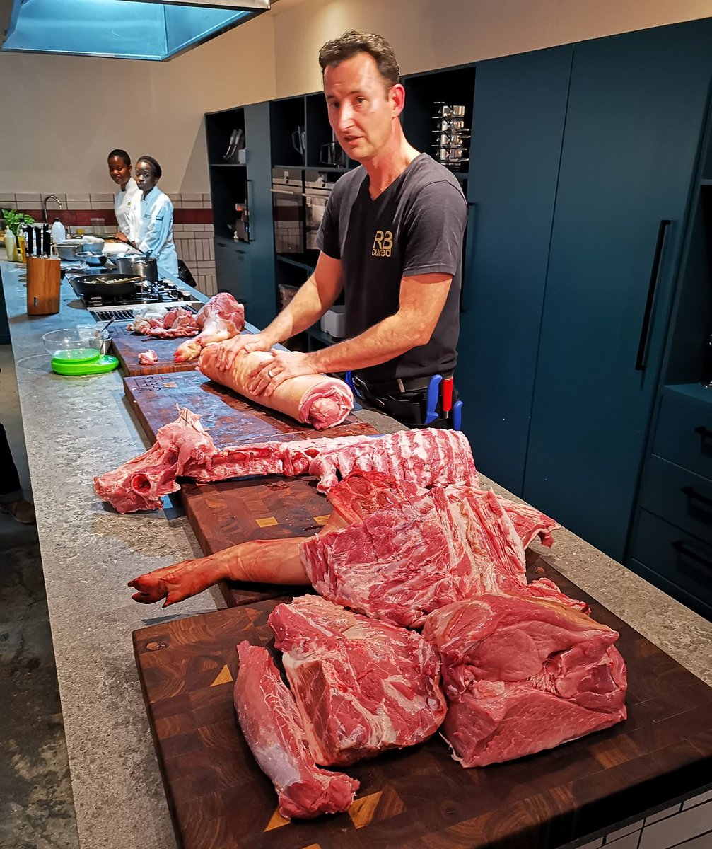 DaveTheCarGuy's tweet photo. As much as I love digital, there's something pretty damn satisfying about working with your hands. Had a great evening last night learning some proper butchery and curing skills with @MattManningChef & Richard Bosman. #NotaSponsoredPost #SupportYourMates https://t.co/i9SWD1TbRx
