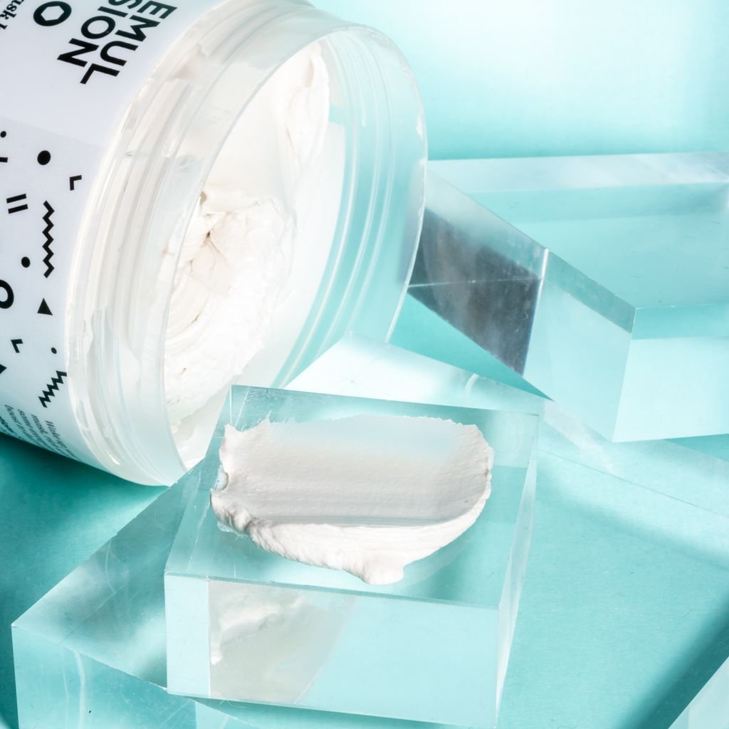 MyEmulsion's tweet photo. Create a brighter complexion with our Clay Mask Base. Apply a thick layer to damp skin and allow to dry and watch your brighter complexion shine through. https://t.co/SZfP1Ztznn