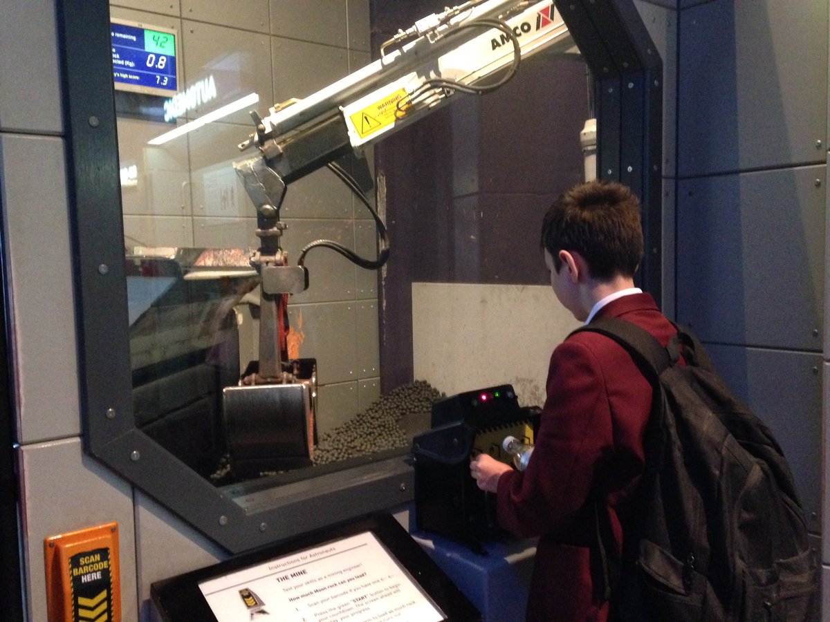 JCSFocusWeek's tweet photo. @spacecentre during Focus Week. https://t.co/C8msCrQlGk