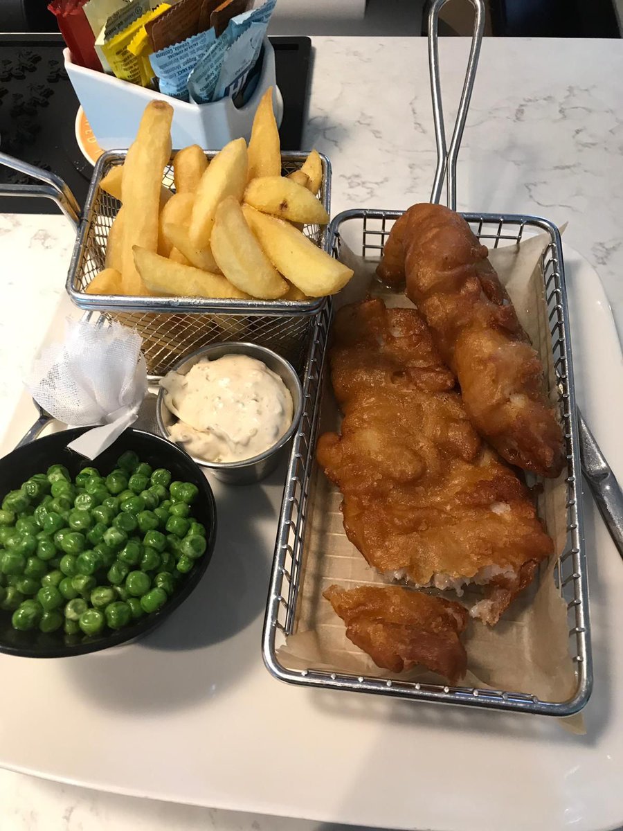 AdamDurso's tweet photo. This week of strategic thinking &amp; planning, building &amp; deepening relationships with this group of global world changers in London has been absolutely incredible! Oh... and the fish &amp; chips! #LEADNYC #NXTMove https://t.co/BRZkx1VMLT