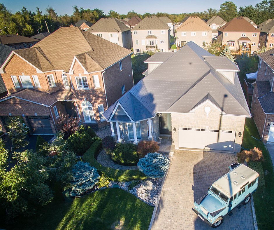 LIFESTYLHOMEPRO's tweet photo. Lifestyle is offering TRUCKLOAD SAVINGS on select colours of metal roofing shingles while quantities last. GIVE US A CALL 1-800-465-0593
#LifestyleHomeProducts #LifetimeMetalRoofing #NewMetalRoof #FactoryInstalled #TruckloadSavings #Installation #LifestyleWasThere #WhyMoveImprove https://t.co/7cVIr6pSOz