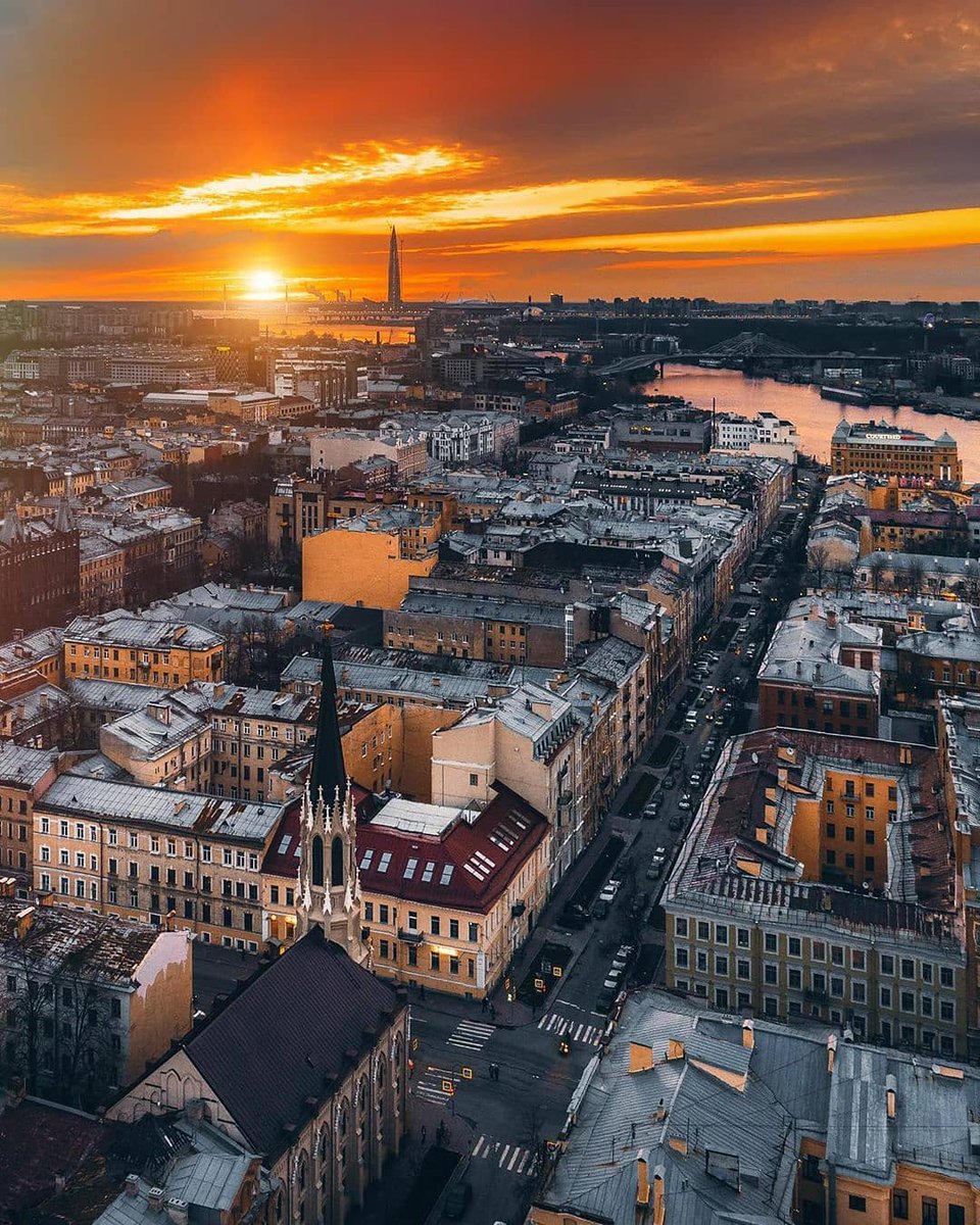 Петербургский закат

Фото: andrei_mikhailov