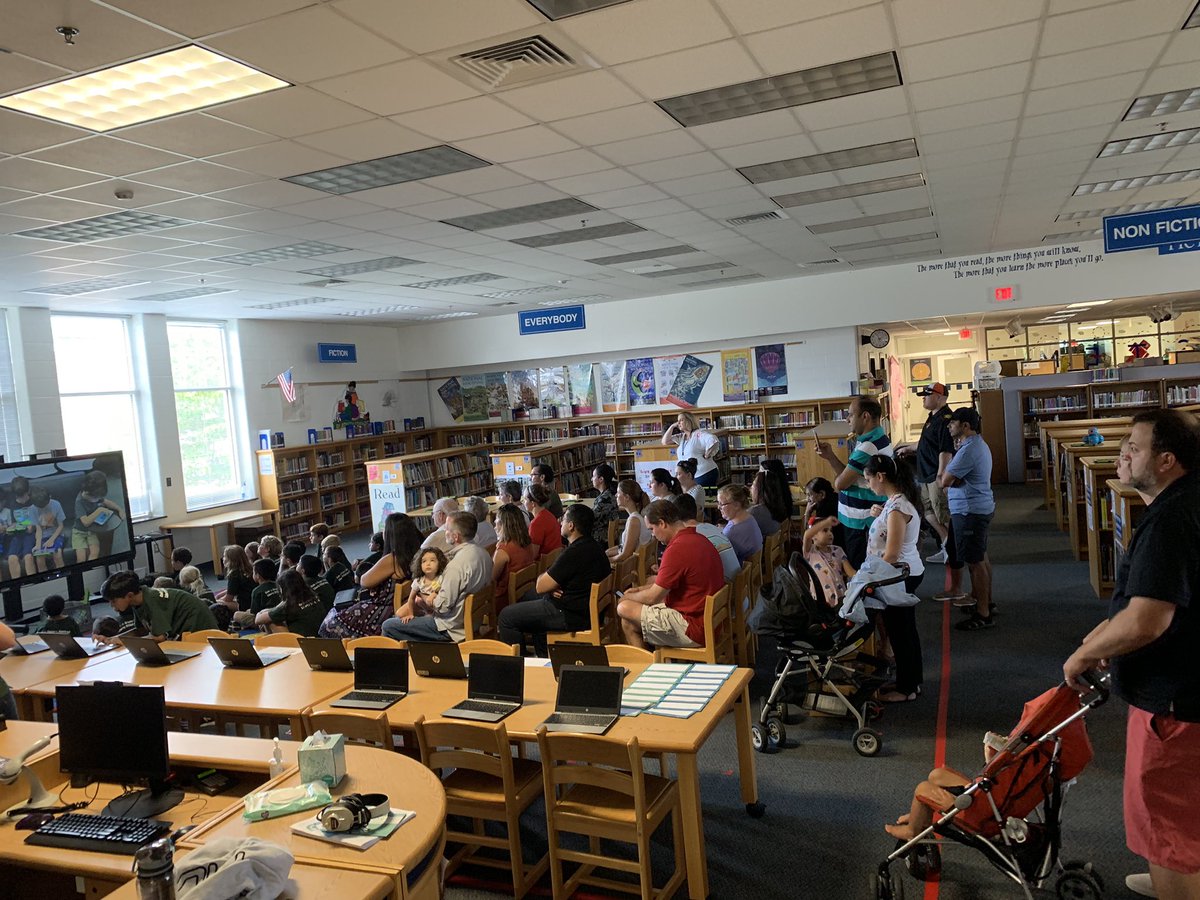 MsPeckham_LIB's tweet photo. Thank you to all of our parents and guests for coming to check out our coding convention today! #CampCode #LibEagles19 @MrsThomasTRT @MsNykorchuk5 https://t.co/EG8FAQErFr