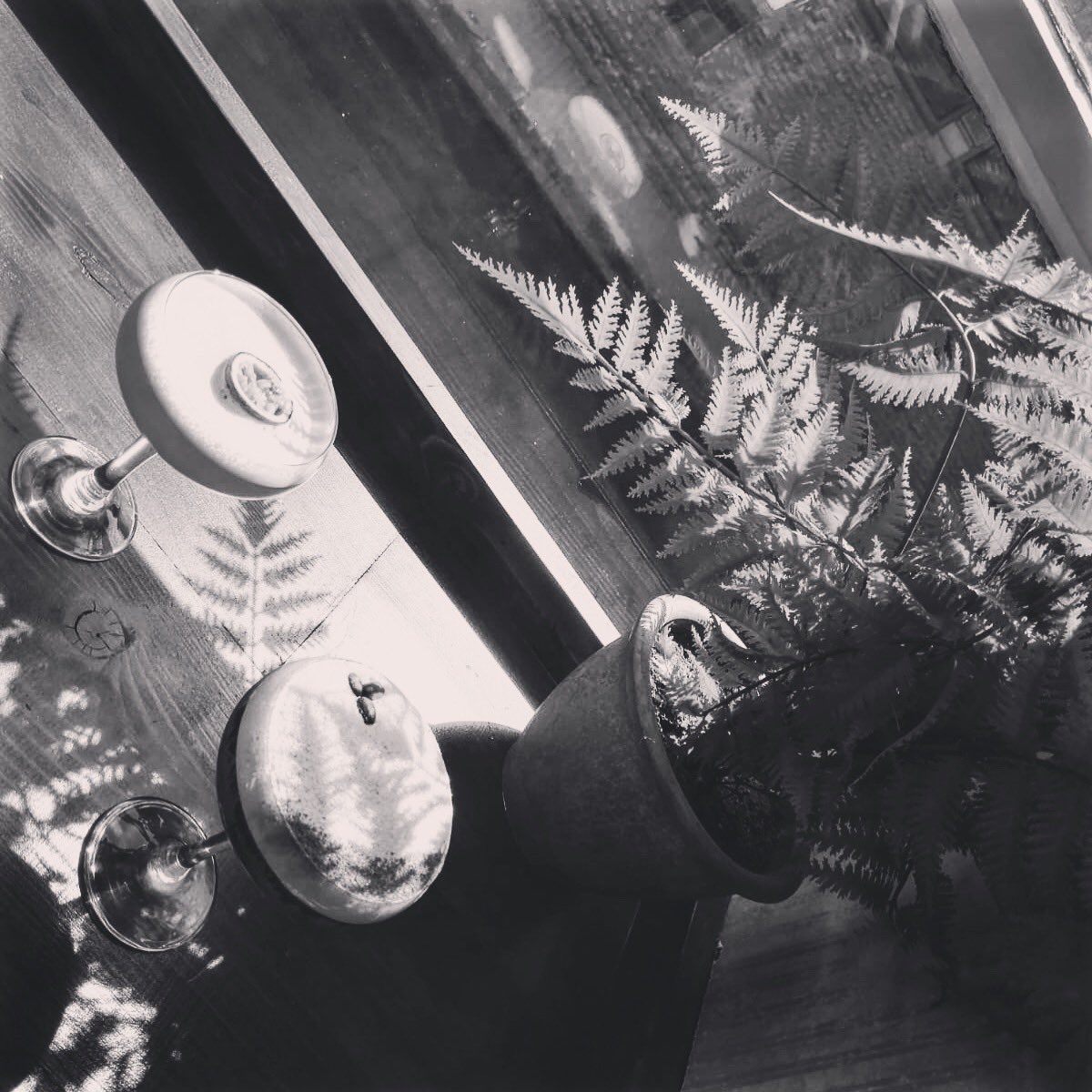 curednottingham's tweet photo. This weather plus Friday calls for one thing... After Work Drinks! Come and try our delicious cocktails, fine wines and craft beer... #Cured #Nottingham #LoveNotts #Friday #Friyay #CraftBeer #FineWine #DeliciousCocktails https://t.co/4kDZlLbQdG