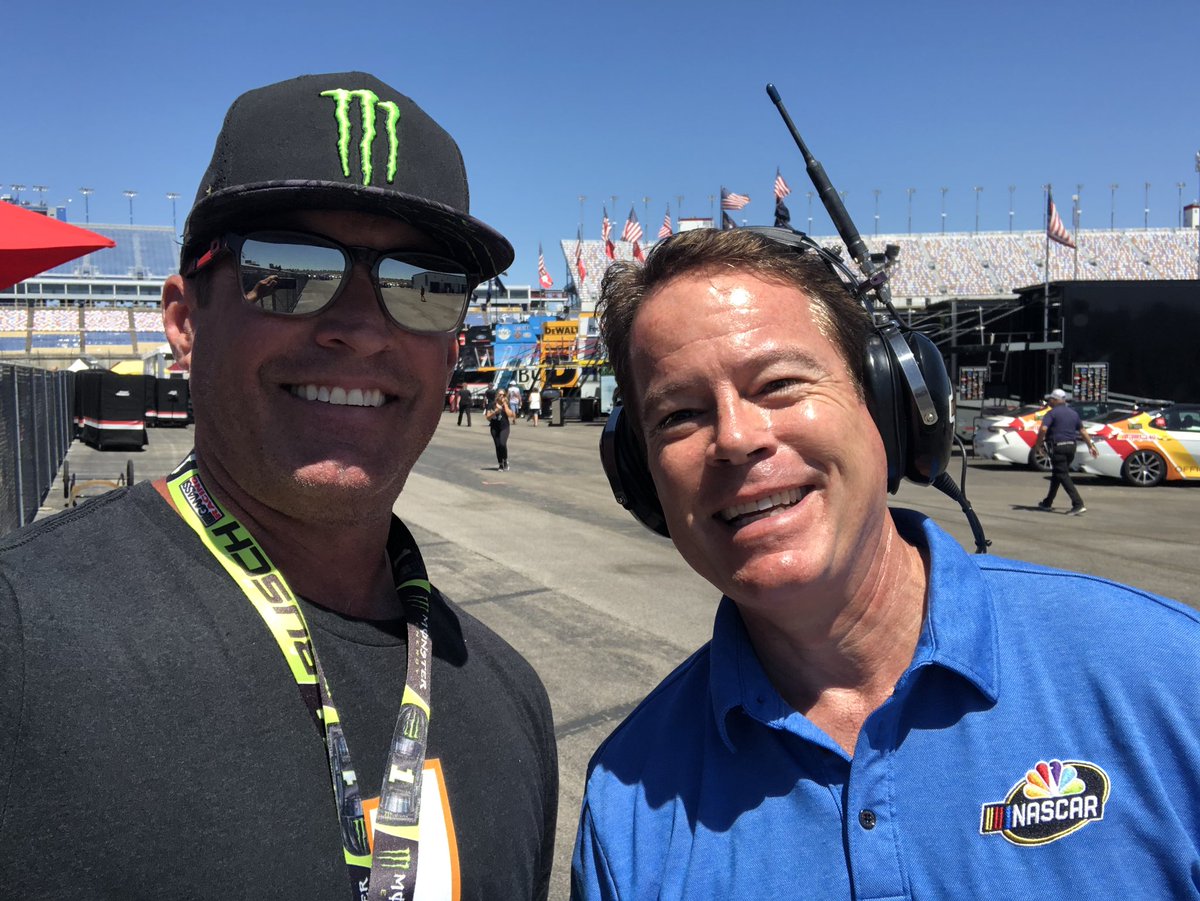racechaser51's tweet photo. Me and my bud @tvdaveburns
Helped my career take off #nbcinterview https://t.co/smHtjKNkLq