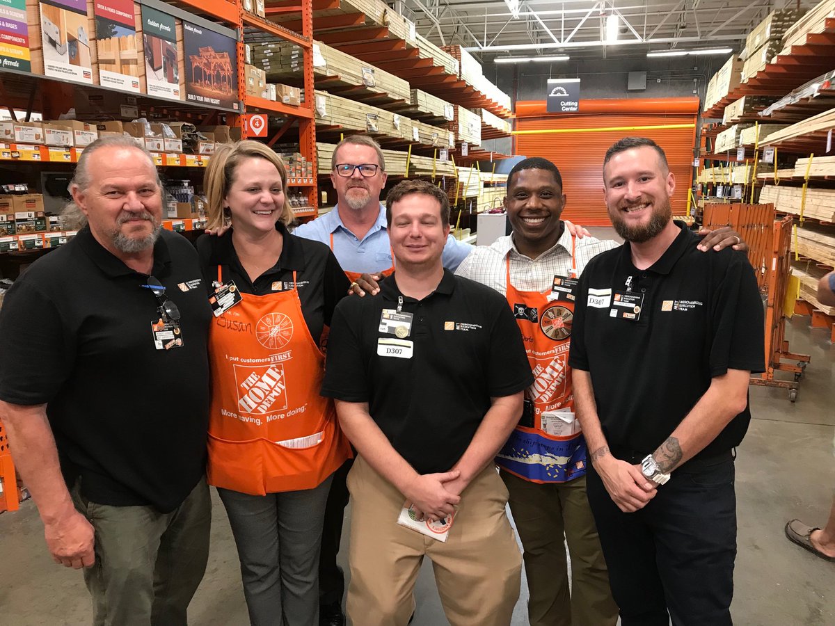 Great Walls with the D29K&amp;B Team. Special Thanks for our MET Partners for there participation and setting Summer Kitchen Bath Event Early for the walk. Congrats on your Homer Awards!
