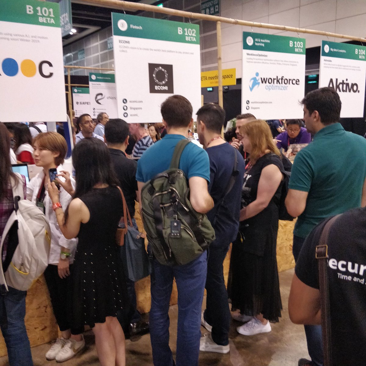 ecomi_'s tweet photo. Were you at @RISEConfHQ this week? The #ECOMI team was working hard showing off the amazing #SecureWallet and #ECOMICollect! ๐๐ https://t.co/AR1QYrTWVC