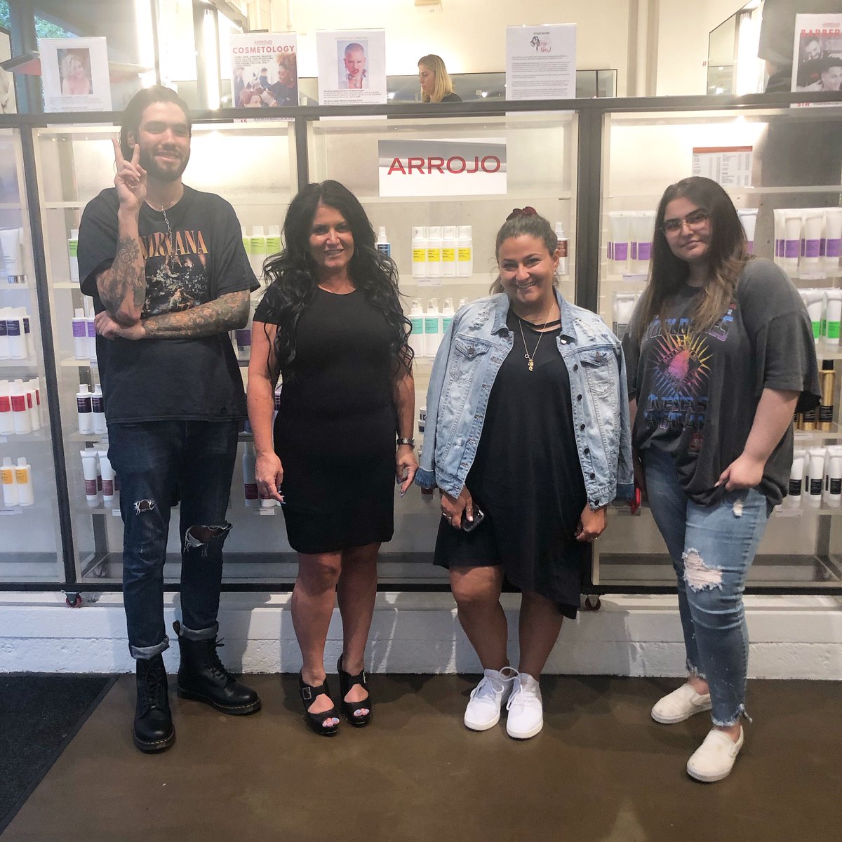 ArrojoCosmo's tweet photo. Yesterday Class 73 had their orientation. Welcome to the ARROJO family!!! #arrojonyc #arrojo #hair #cosmetologyschool #arrojocosmo #education #hairbrained #cosmetology https://t.co/BEkcc3OW14