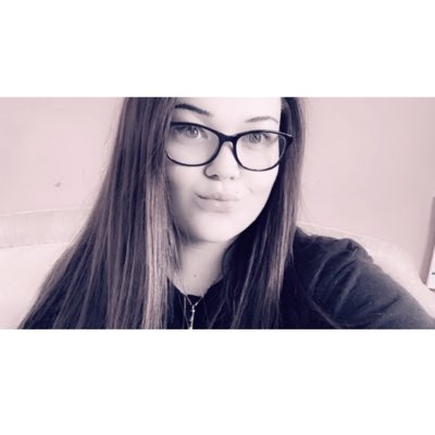 Chelsea_Moloney's tweet photo. #NewProfilePic https://t.co/IzDP21TBNB