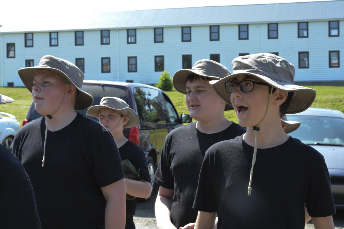 HMCSAcadiaCdts's tweet photo. General Training cadets get a tour of the camp. Next year they will be able to choose from one of our four departments!

----------

Les cadets de l'instruction générale visitent le camp. L'année prochaine, ils pourront choisir parmi l'un de nos quatre départements! https://t.co/oK7dTNmqe9